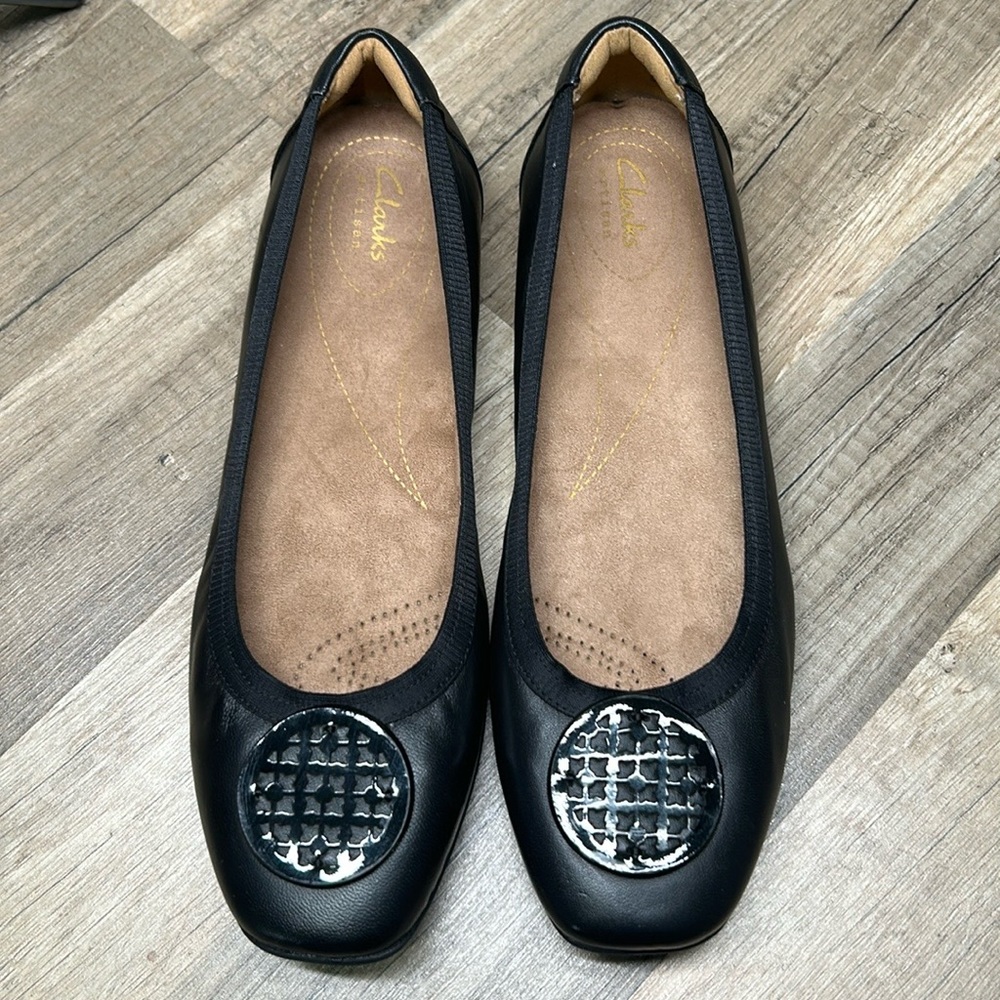 Clarks Artisan Black Leather Medallion Candra Blush Ballet Flats Size 10W